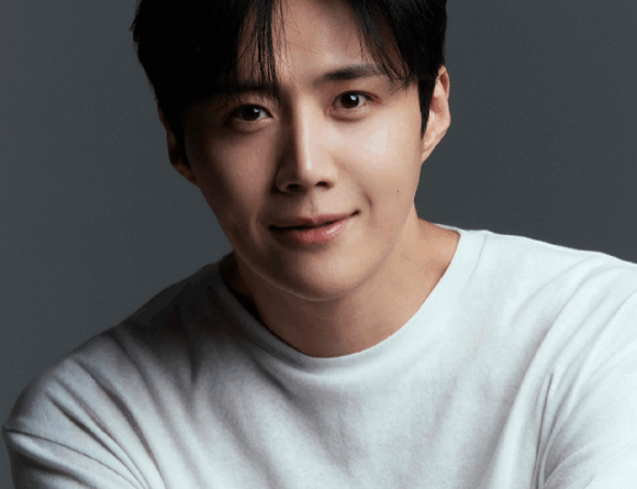 Kim Seon ho fans donate for wildfire relief ahead of his birthday