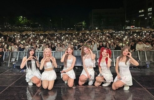 STAYC's exciting performances at university festivals transitioned smoothly to a global tour
