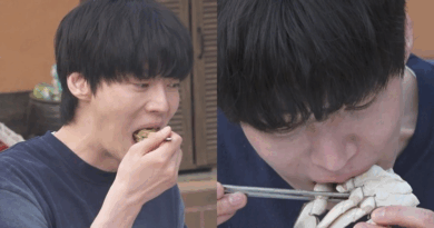 Ahn Jae hyun enjoys Korean BBQ with longtime friends on I Live Alone MBC