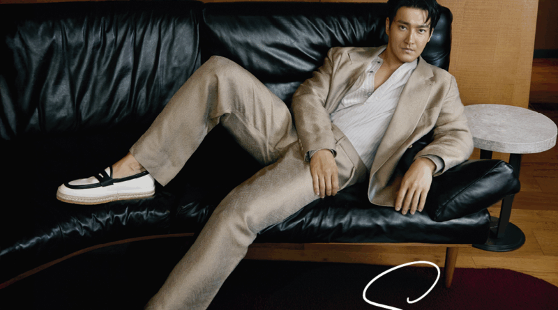 Choi Siwon leads multiple entertainment projects with charismatic presence