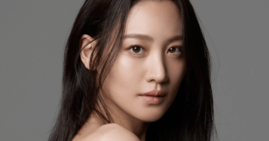 Korean actress Claudia Kim signs with Saram Entertainment for global career expansion