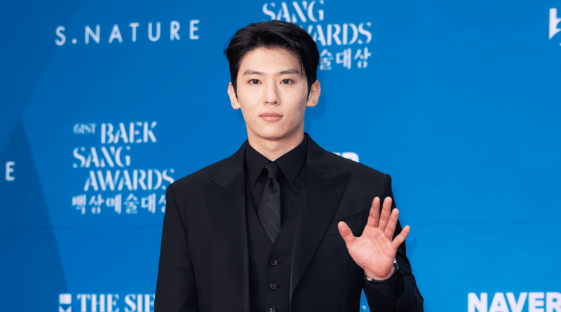 TV star DEX poses at the 61st Baeksang Arts Awards in Seoul