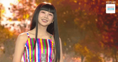 Hong Ji-yoon performs a fusion of trot and traditional Korean music on KBS 1TV