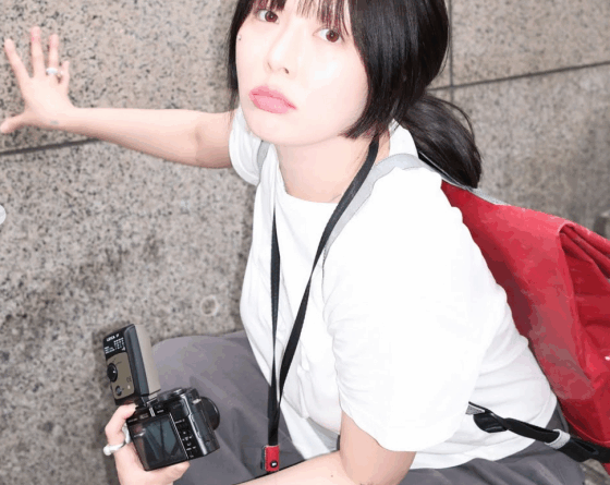 HyunA shares natural beauty and playful moments during Japan getaway