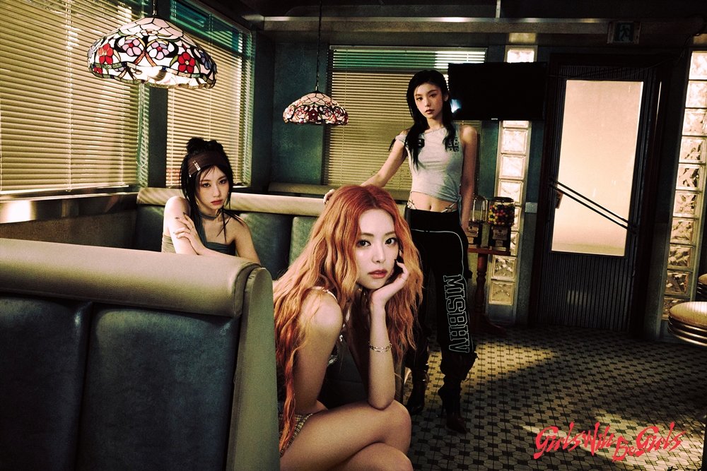 ITZY's mysterious and mature concept photos for Girls Will Be Girls amaze fans.