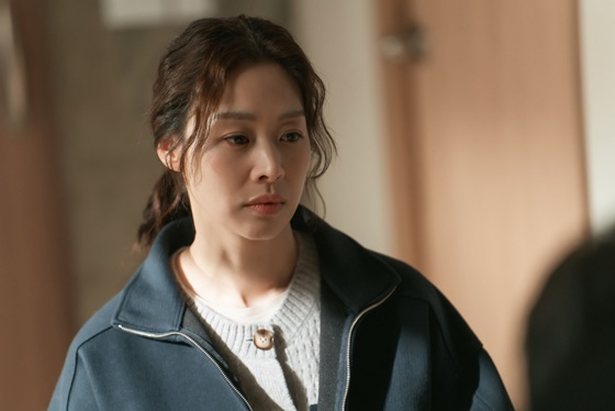 Jang Shin Young portrays a single mother seeking revenge in A Woman Who Swallowed the Sun