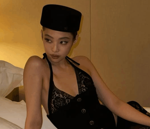 Jennie of Blackpink shines in Chanel at Met Gala 2025 afterparty