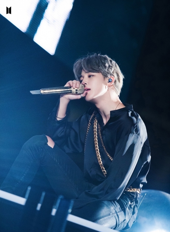Jimin achieves 20 songs over 100 million streams on Spotify.
