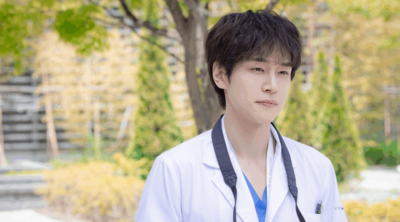 Kang YouSeok in Resident Playbook finale delivers heartfelt performance