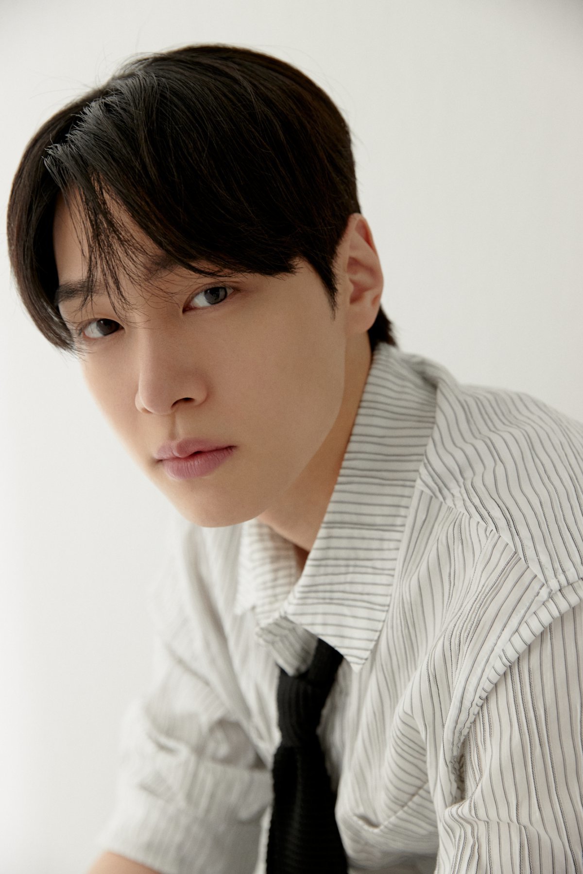 Kang You-seok shines in back-to-back dramas, solidifying his position in the drama industry