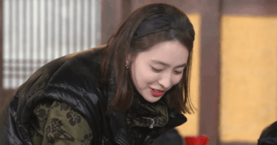 Korean variety show on KBS 2TV featuring cooking scenes and heartwarming cast moments