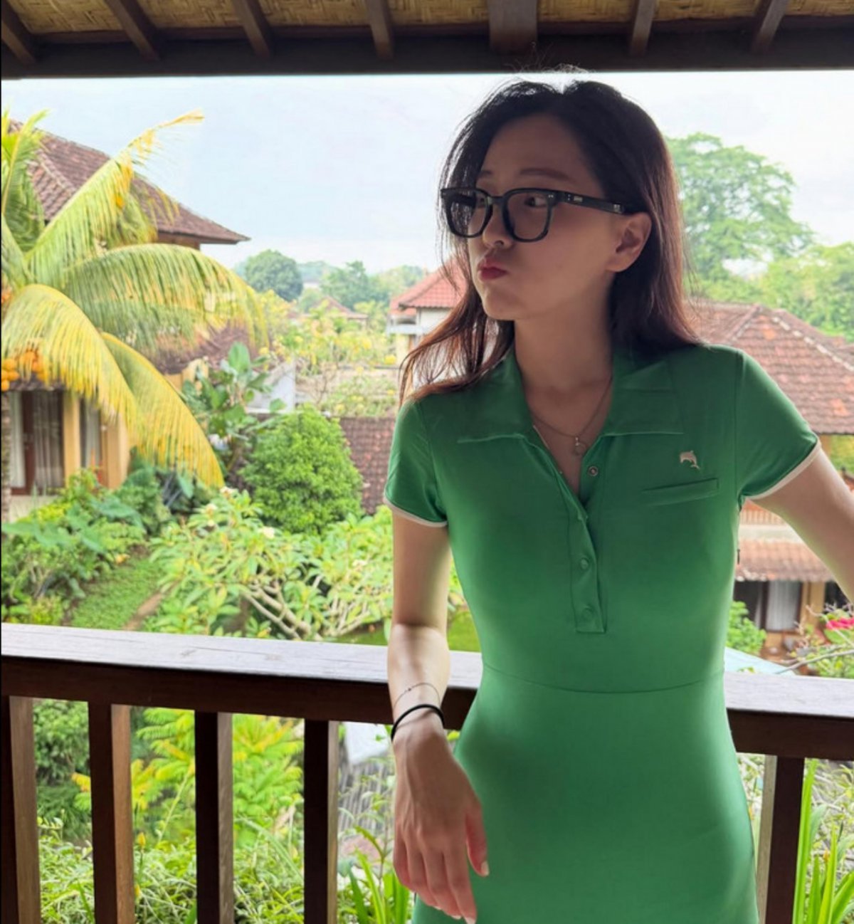 Actress Kim Ji-eun shares her stunning green bikini photo from Bali