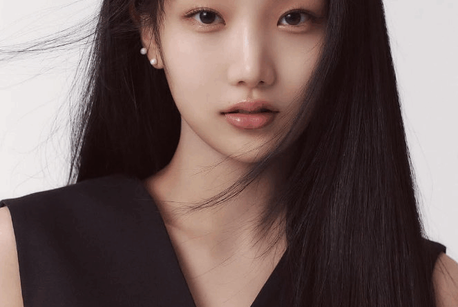 Kim So-yeon honored with birthday support from fans through TROTPICK app