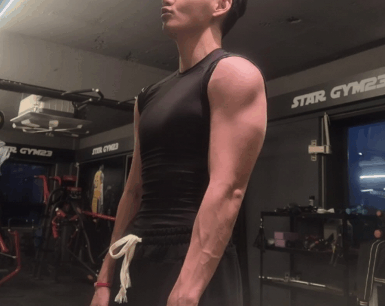 Kim Taehyung of BTS shares spring updates with cherry blossoms and workout photos