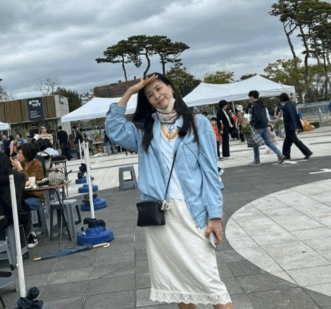 Ko So-young poses in casual chic outfit in latest Instagram update