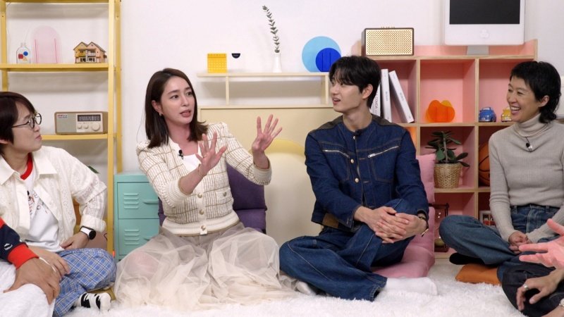 Lee Min-jung reveals adorable anecdotes about Lee Byung-hun's son on KBS2