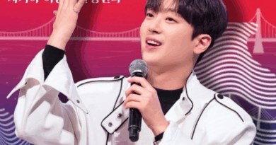 Lee Chanwon performing at Yeoju Ceramic Festival in Korea