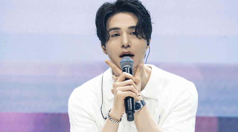 Lee Dong Wook reunites with fans in Tokyo at The Magical Moment fan meeting