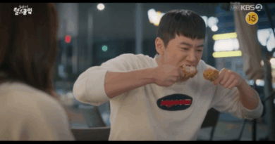 Lee Junyoung brings laughter with fried chicken scene in 24Hour Health Club drama