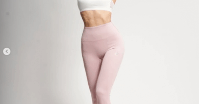 KBO League cheerleader Lee Rian flaunts her fit body in social media snapshot