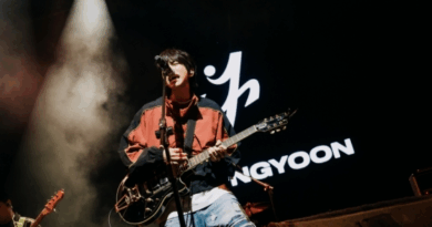 Lee Seung Yoon performing live in Taipei during Road to BUROCK concert