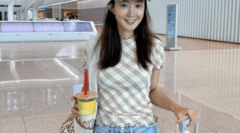 Lee Si young showcases natural charm during Burberry UK trip amid personal changes