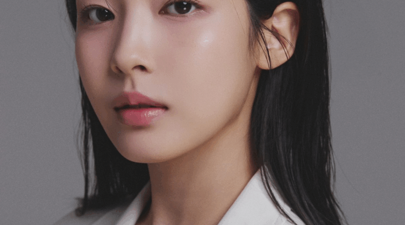 Lee Sujeong reveals new profile with Jellyfish Entertainment showcasing multidimensional charm