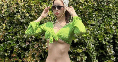 Maeng Seungji shows off bold underboob bikini for her birthday celebration