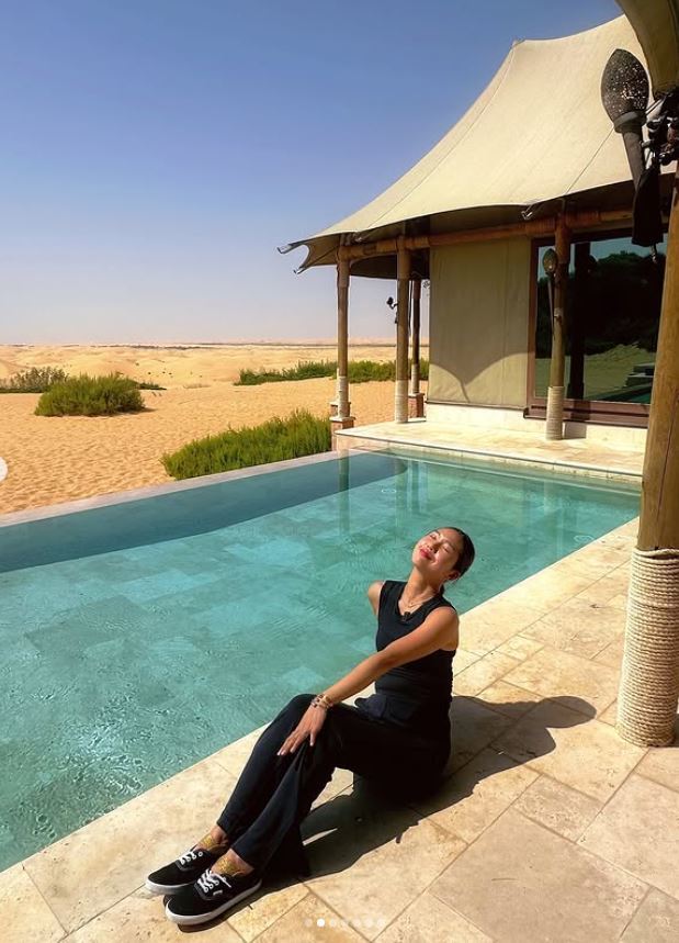 Mimi's desert photoshoot shows off her amazing style and figure