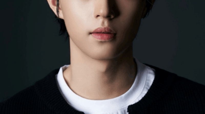Minho stars as Do Ba woo in emotional web drama Something Went Wrong