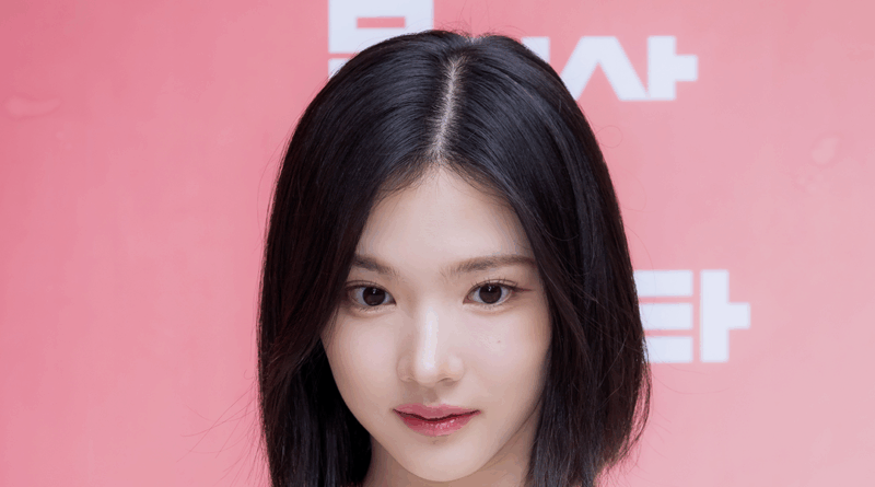 Jiwoo of Hearts to Hearts attends MUSINSA BEAUTY FESTA photocall in Seoul