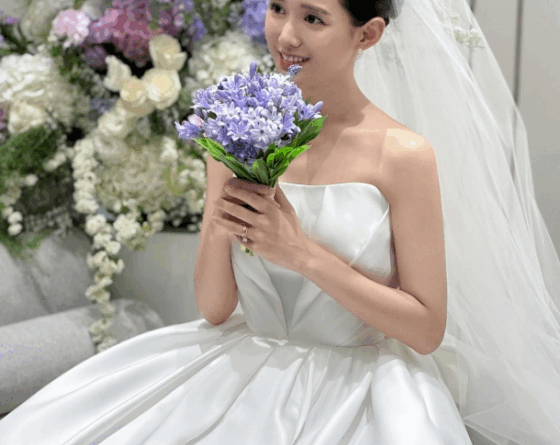 Nam Bo-ra shines in her wedding gown after heartfelt ceremony with friends and family