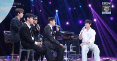 Park Bo-gum shares the stage with Daybreak in a surprise performance on KBS2