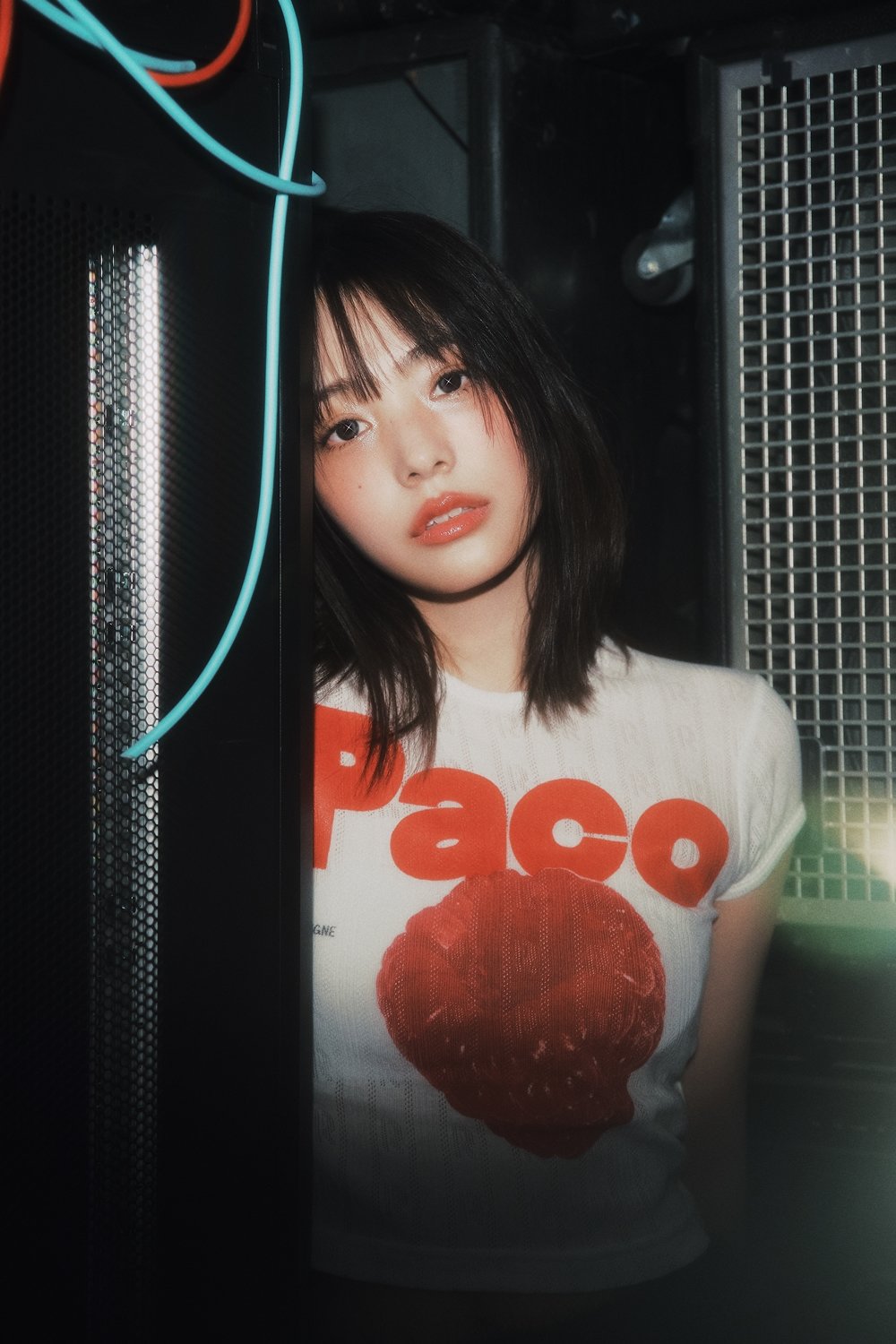 QWER Siyun concept photos revealing mature transformation and new album anticipation