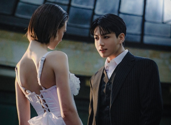 Jung Kook sets new records with Standing Next to You on YouTube and Spotify