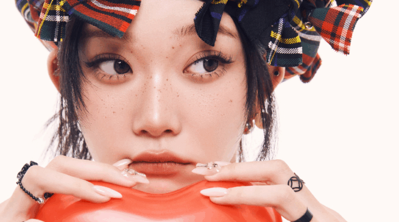 Tsuki of Billlie becomes the host of Workdol season 4 showing variety queen energy