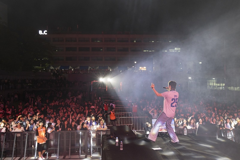 Exciting performances highlight Sangmyung University's festival with transparent planning