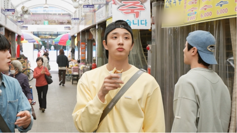 KBS2 star Ahn Jae-hyun charms locals during a market trip in Samcheok