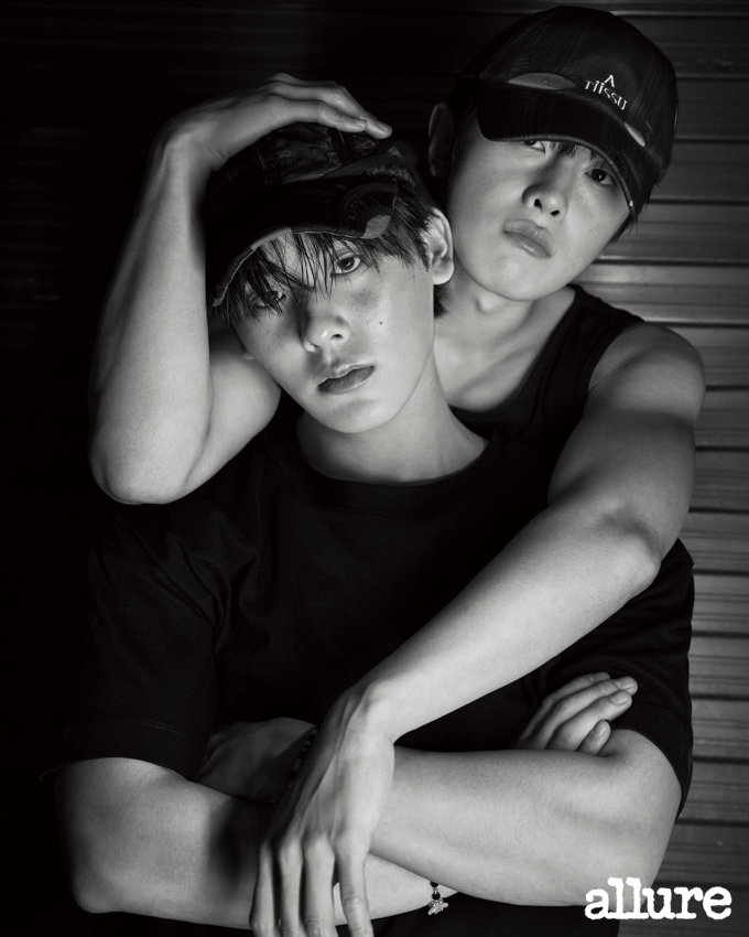 Lee Jung-ha and Kim Do-wan's captivating moments in fashion spread
