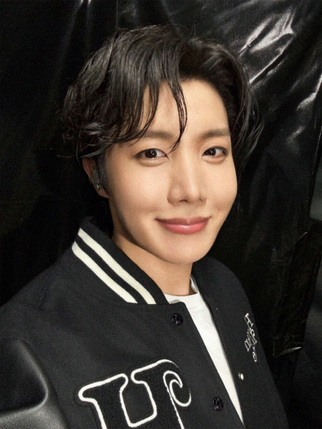 j-hope breaks records with a single night live viewing at Kyocera Dome Osaka