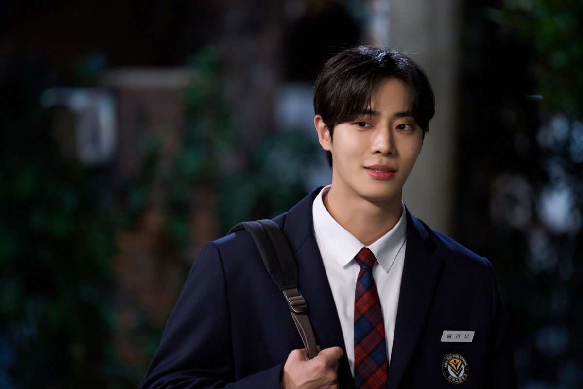 Actor Cha Woo's versatile roles in upcoming Netflix and tvN series 'Square' and 'Gyeonu and Seonnyeo'.