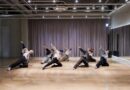 Close Your Eyes: The Performance Mastery Behind ‘Dancing in the Rain’