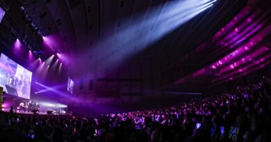 CLOSE YOUR EYES Successfully Holds First Fan Meeting in Japan