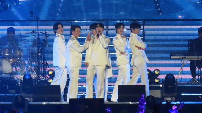 Mr. Trot 3 concert in Incheon featuring TOP 6 and heartfelt performances