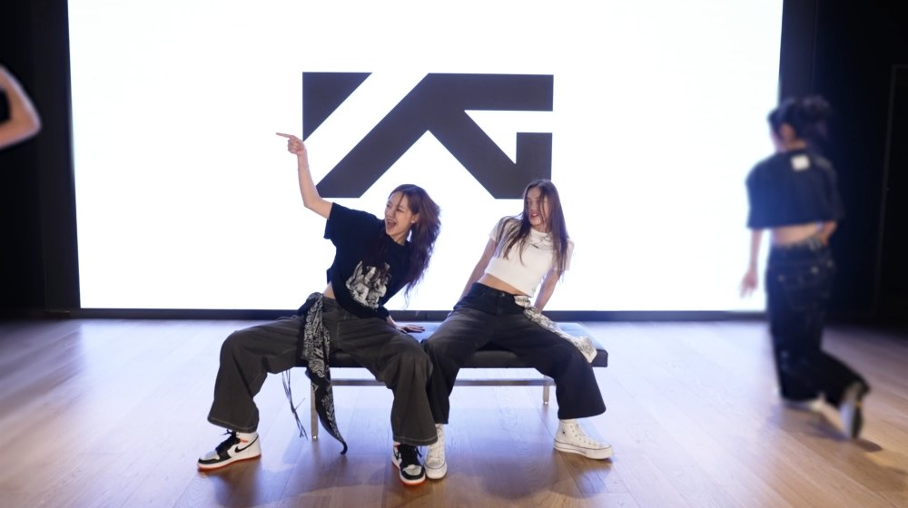 YG Entertainment reveals amazing talent with Evelli and Chanya's dance video