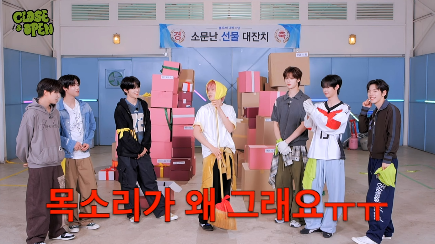 CLOSE YOUR EYES group delivers variety show humor