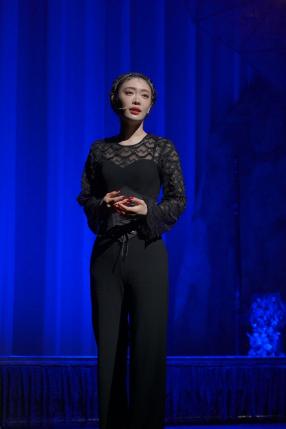 Kim Hieora brings Frida Kahlo to life in a stunning musical performance.