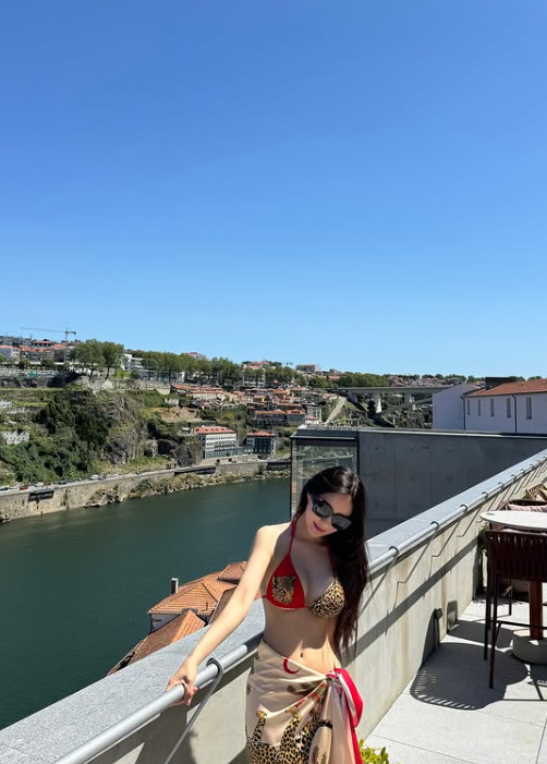 South Korean singer Hyomin from T-ara shines in a bright bikini for summer event