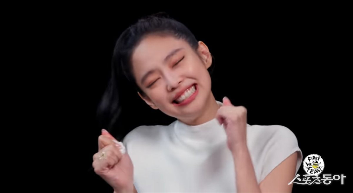 Kpop star Jennie bravely tackles Hot Ones spicy sauces with humor and resilience