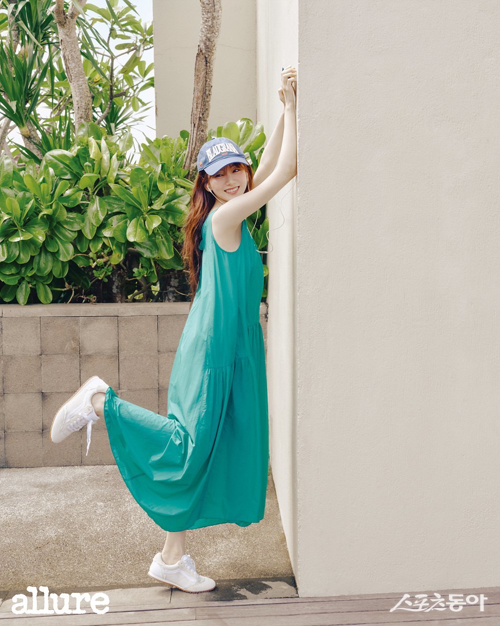 Explore Jo Yi Hyun's exquisite summer photoshoot as she stuns with versatile fashion.